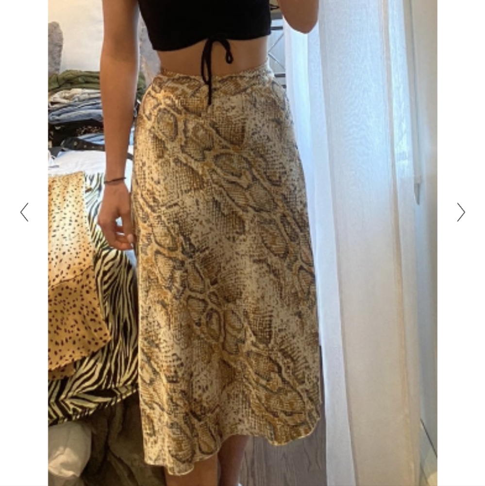 Very Moda tiller midi slip skirt